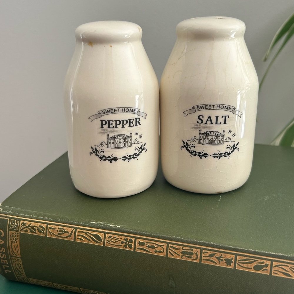 Vintage " Sweet Home" Salt and Pepper Shakers- Off White Ceramic